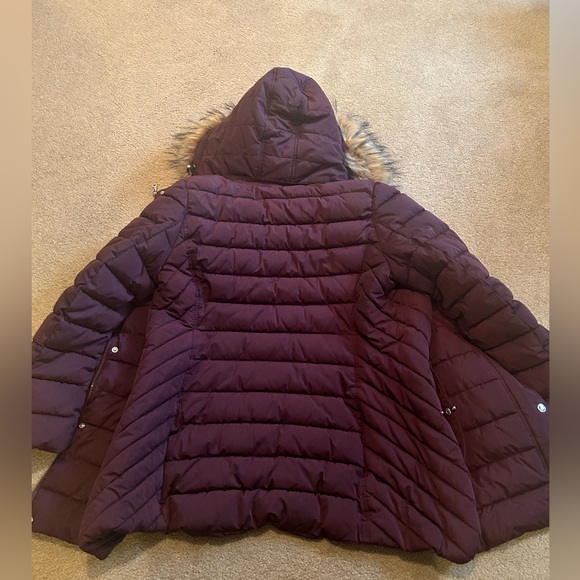 TOMMY HILFIGER Women's Faux-Fur-Trim Hooded Puffer Coat Maroon- Size Large - Picture 2 of 4